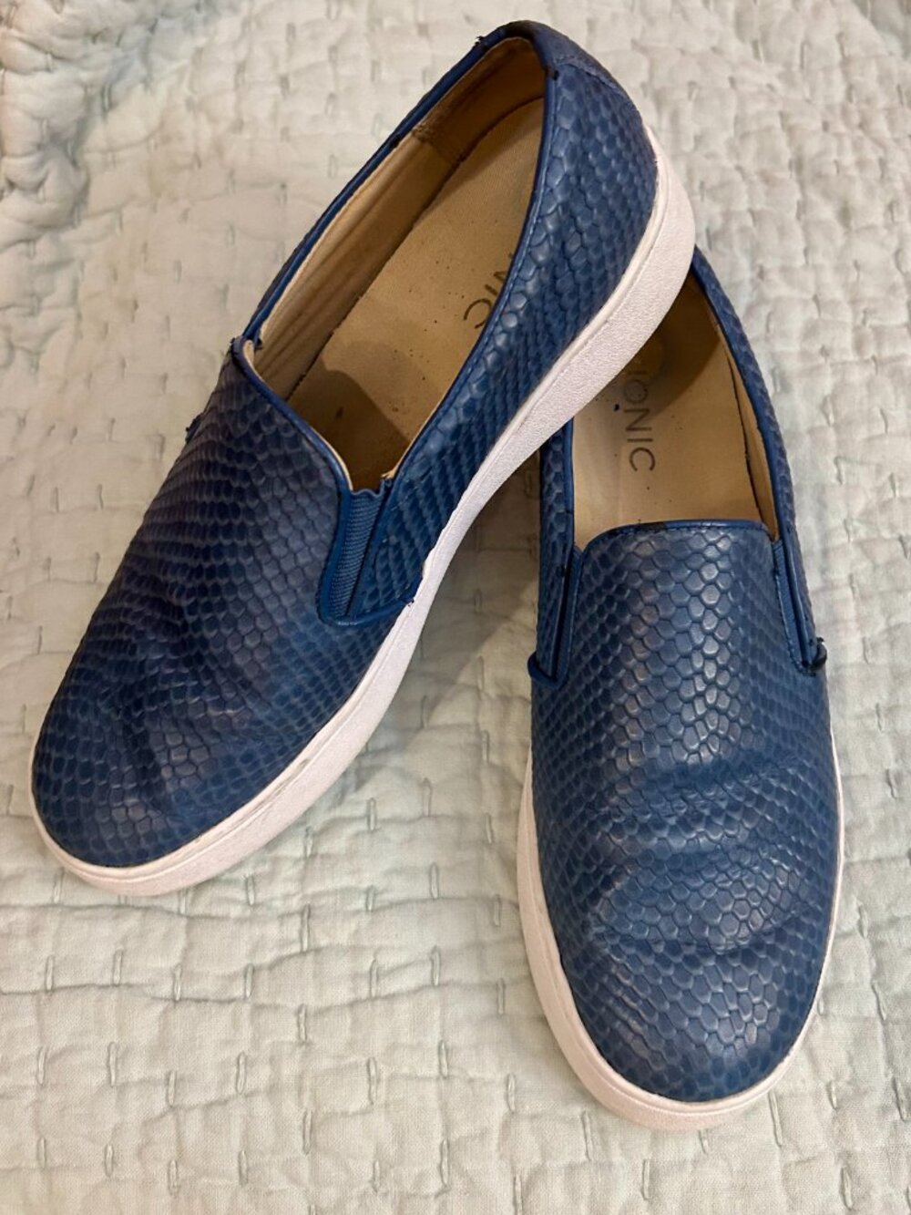 Vionic Midi Blue Leather Snake Print Slip On Sneakers 7.5 - Picture 10 of 13